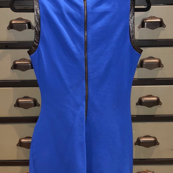 Kenneth Cole : Blue Dress - Beverly Hills, CA - Picture 2 of 3